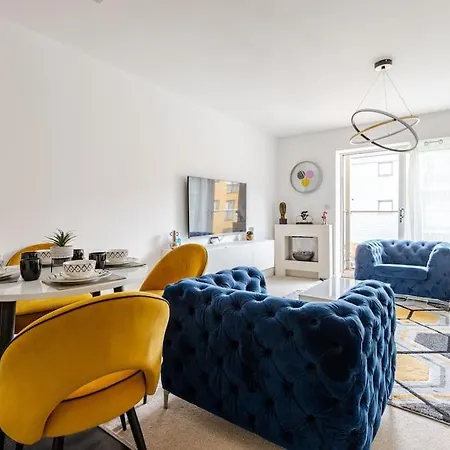 Stunning Station Apartment Rochester  Exterior photo