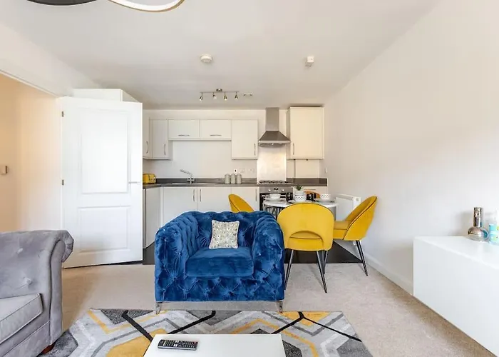 Stunning Station Apartment