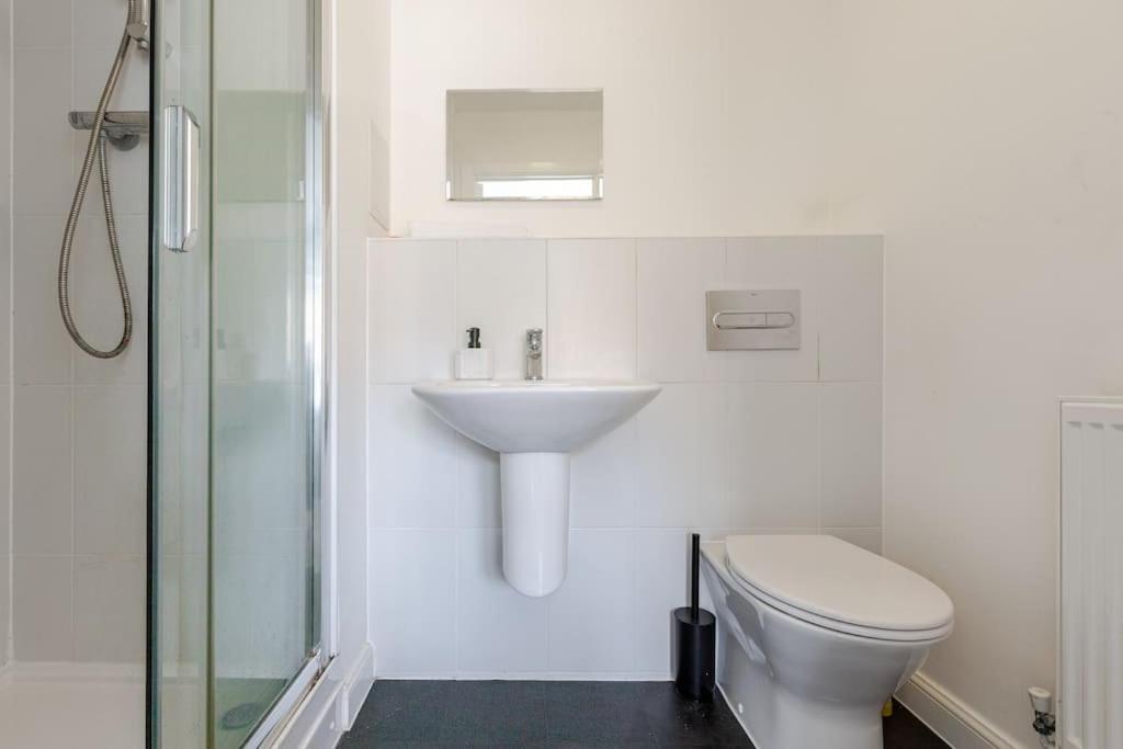 Apartment Stunning Station Rochester (Kent)