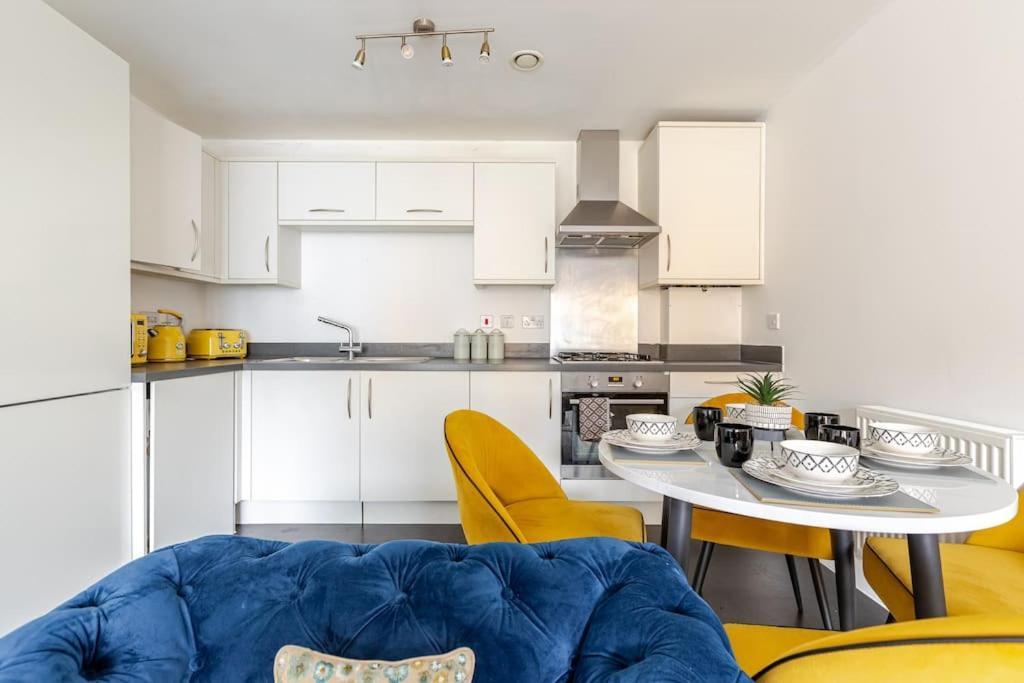 Apartment Stunning Station